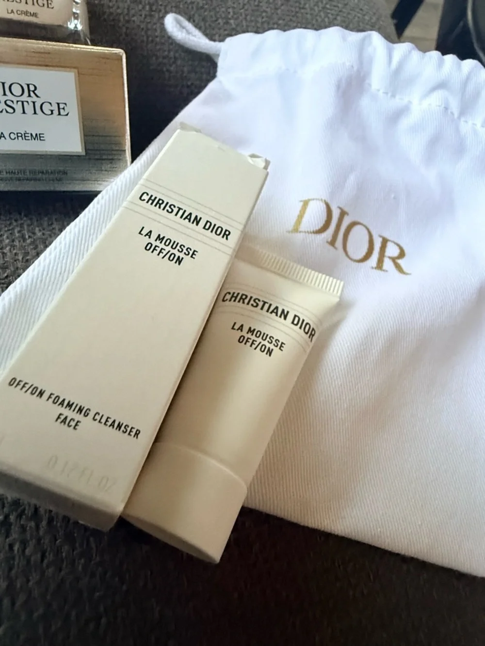 Dior Round Embroidered makeup Pouch in Peach & Gold w gifts - Picture 8 of 11